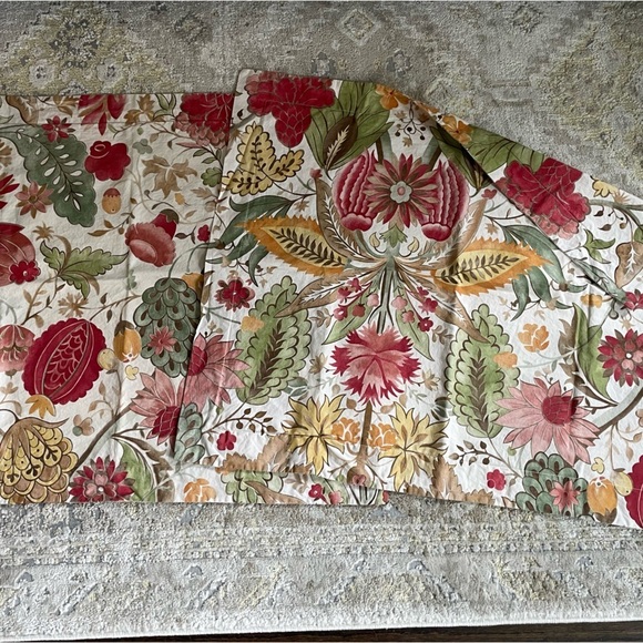 Pottery Barn Courtney Green Sienna Set of Two Shams - Picture 4 of 8